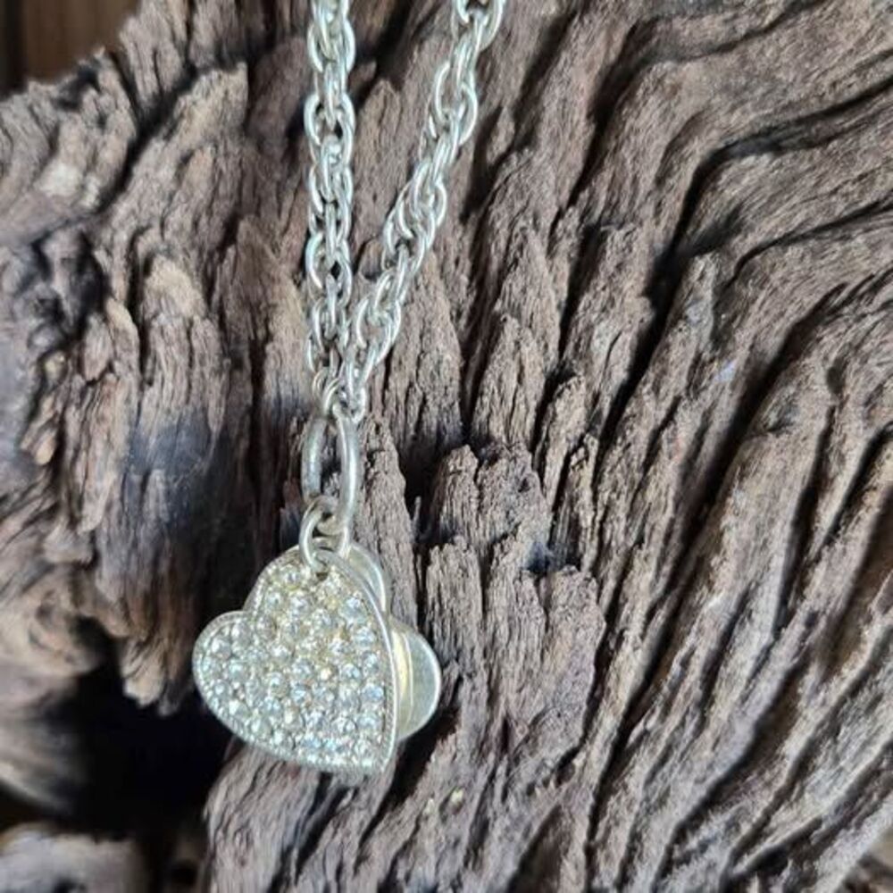 Avon Silver Tone Double Heart Charm Bracelet | Rhinestone Heart Pre-Owned